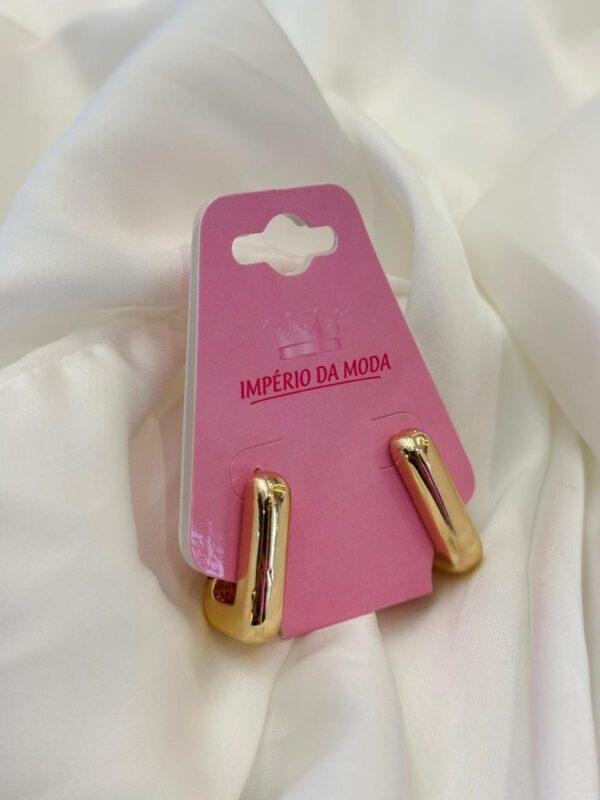 brinco (dourado) brinco (dourado)