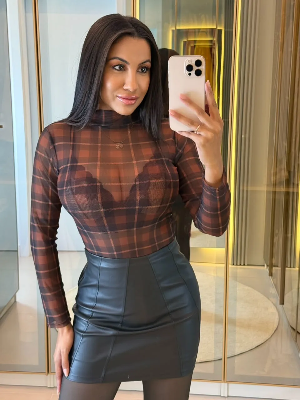 short saia courino (preto)