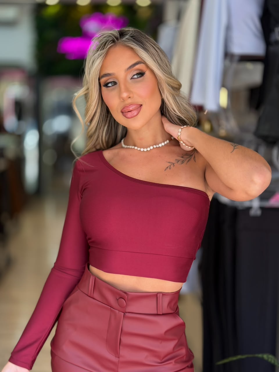 cropped mula manca (marsala)