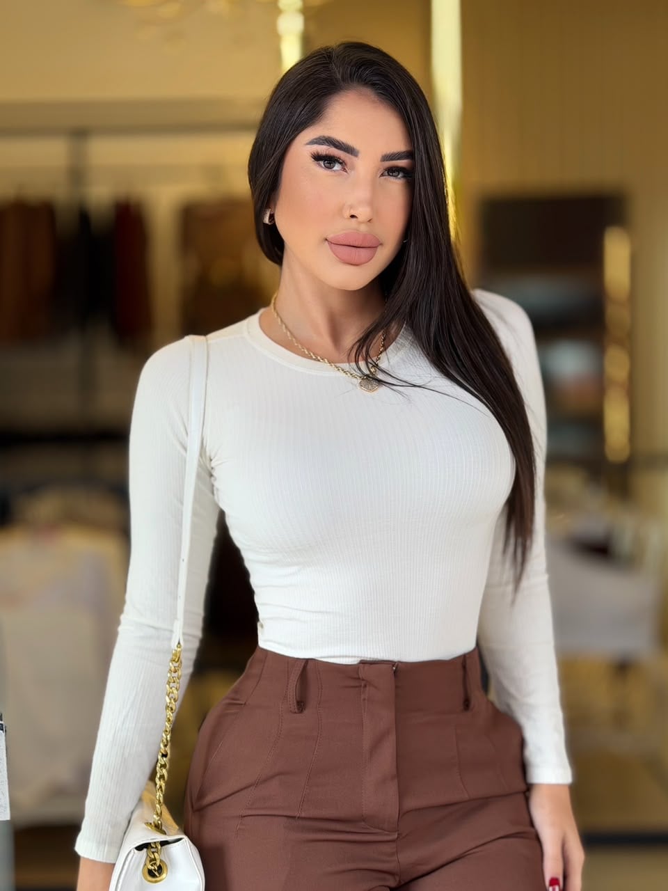 blusa canelada (off white)