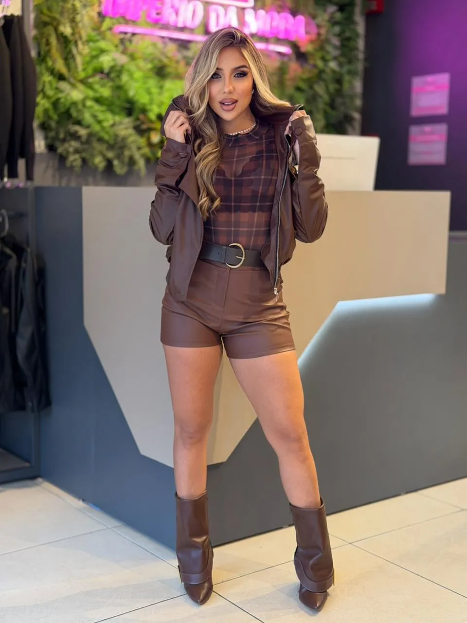 short courino (marrom)