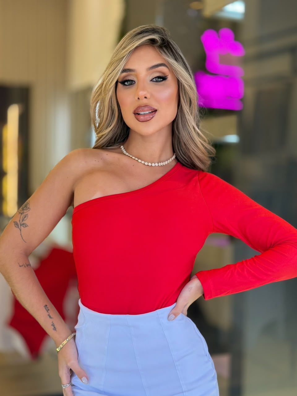 body nula manca (vermelho)