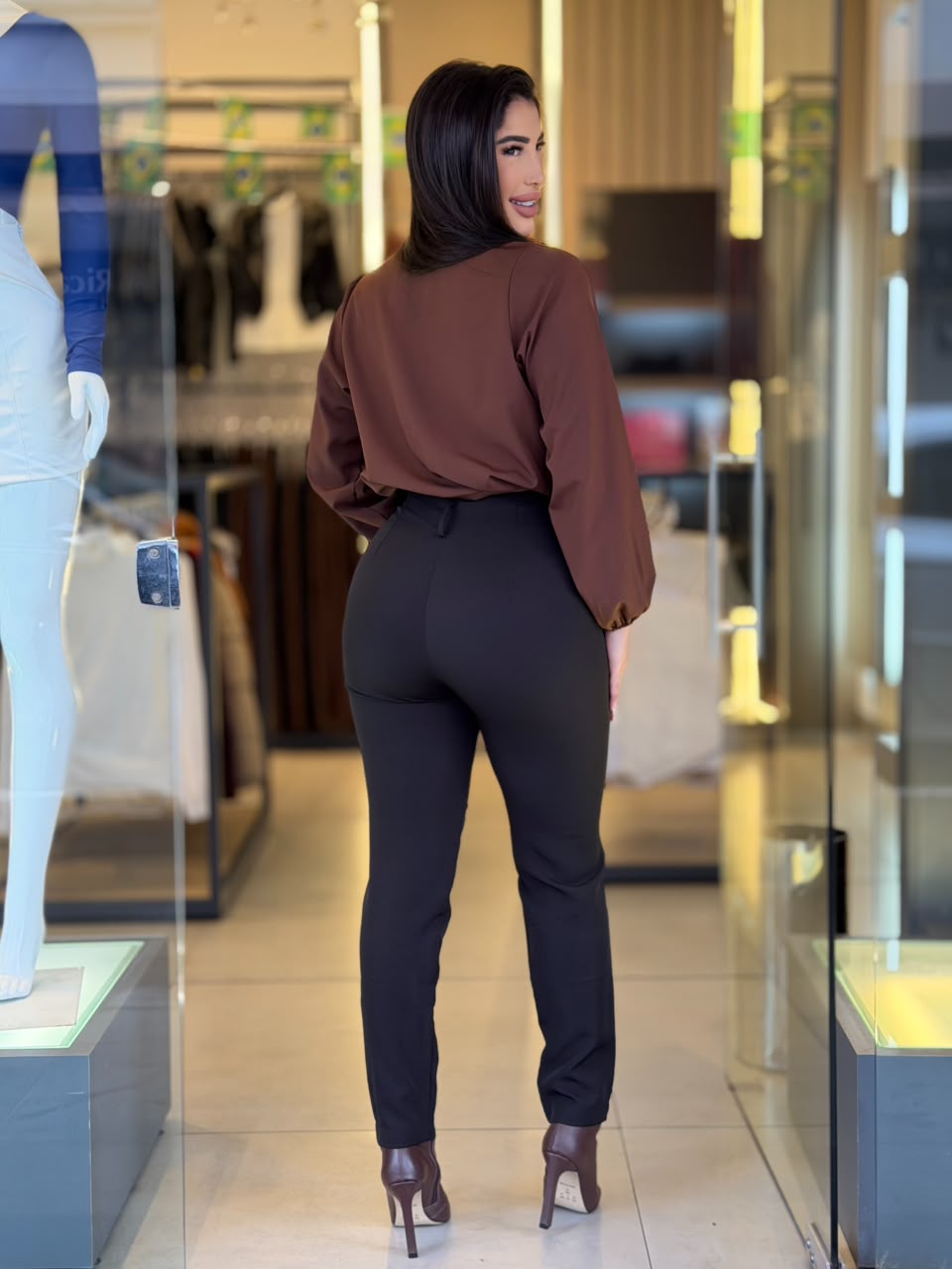 calÇa zara (preta) calÇa zara (preta)