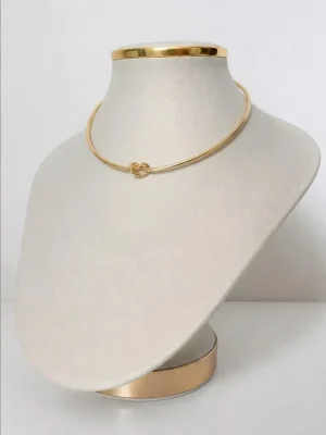 colar (dourado)