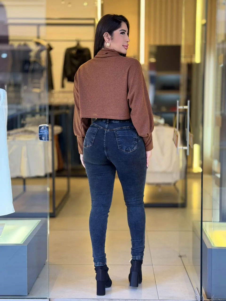 lady lu (ana bÁrbara)
